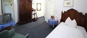 Wehrburg Отель