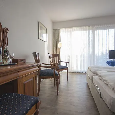 Отель Wehrburg Куксхафен